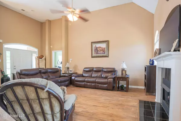 Byhalia, MS 38611,37 Suncrest Cove