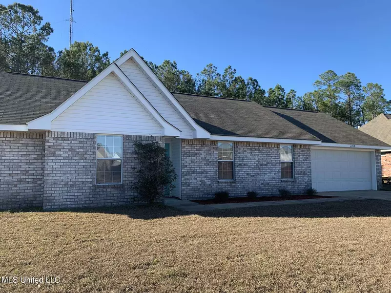 2205 Paula Circle, Ocean Springs, MS 39564