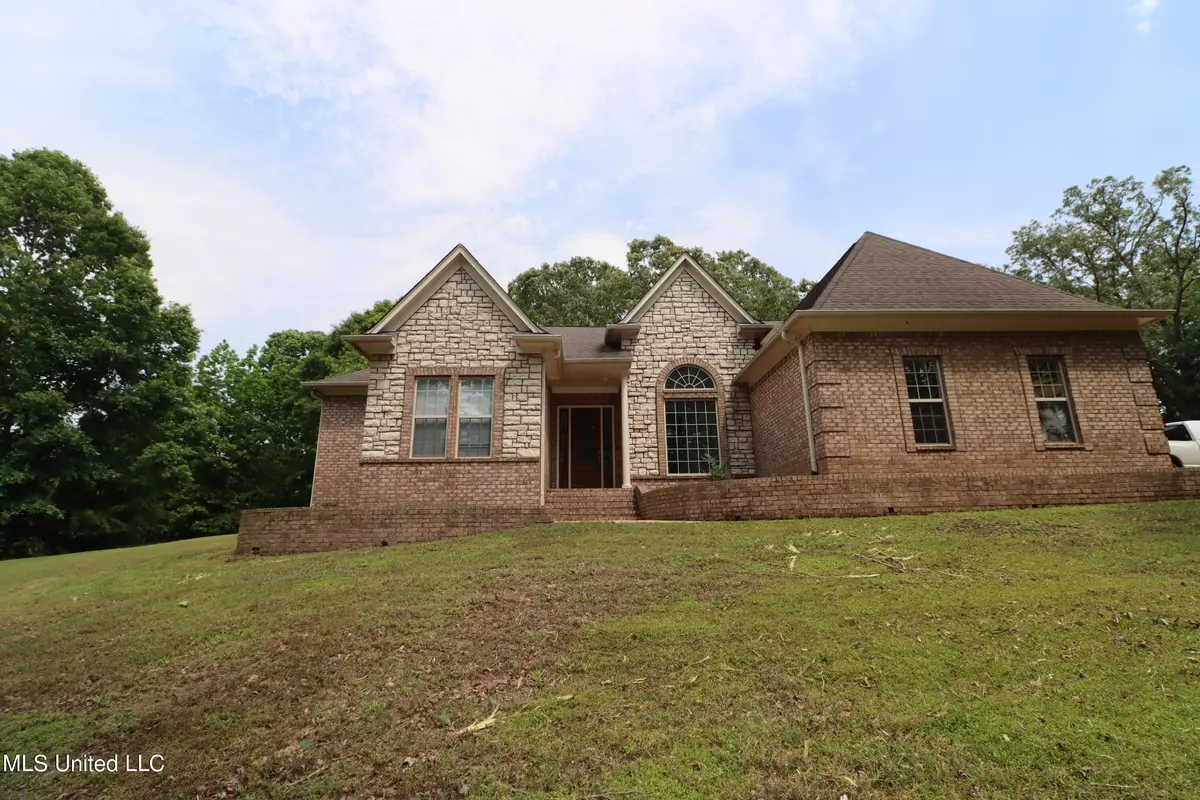 Lamar, MS 38642,231 Summer Oak Drive