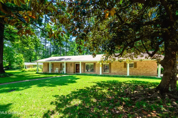 4453 Woodlark Drive, Jackson, MS 39211