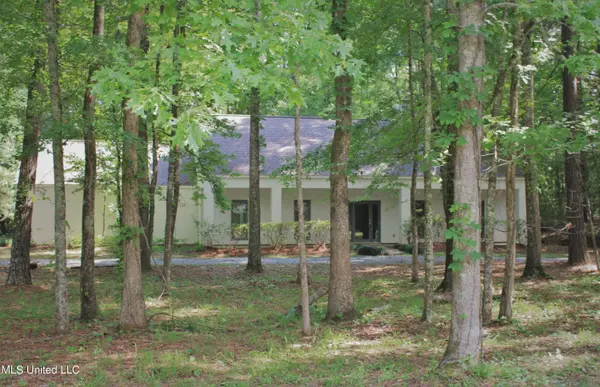 4608 Hickory Vale Drive, Terry, MS 39170