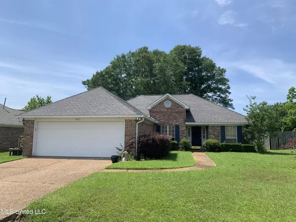 205 Cherry Bark Drive, Brandon, MS 39047