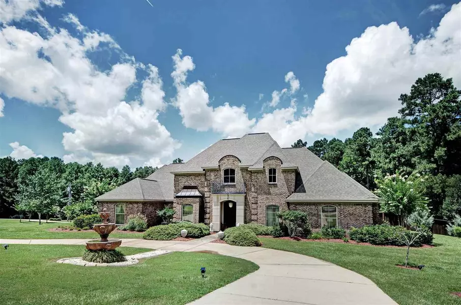 200 Deer Valley Cove, Florence, MS 39073