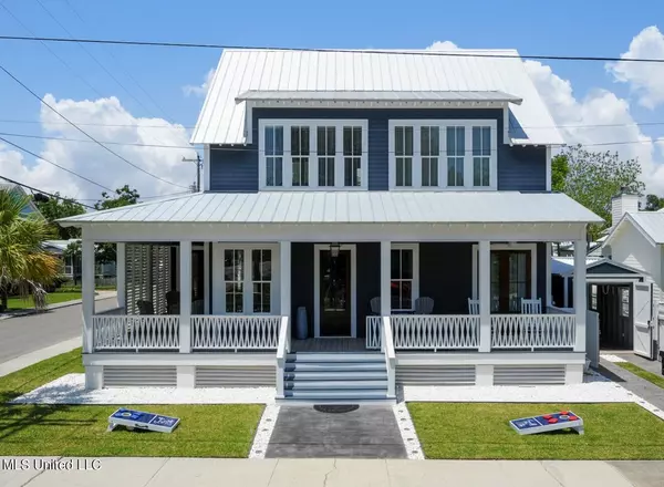 201 Washington Street, Bay Saint Louis, MS 39520