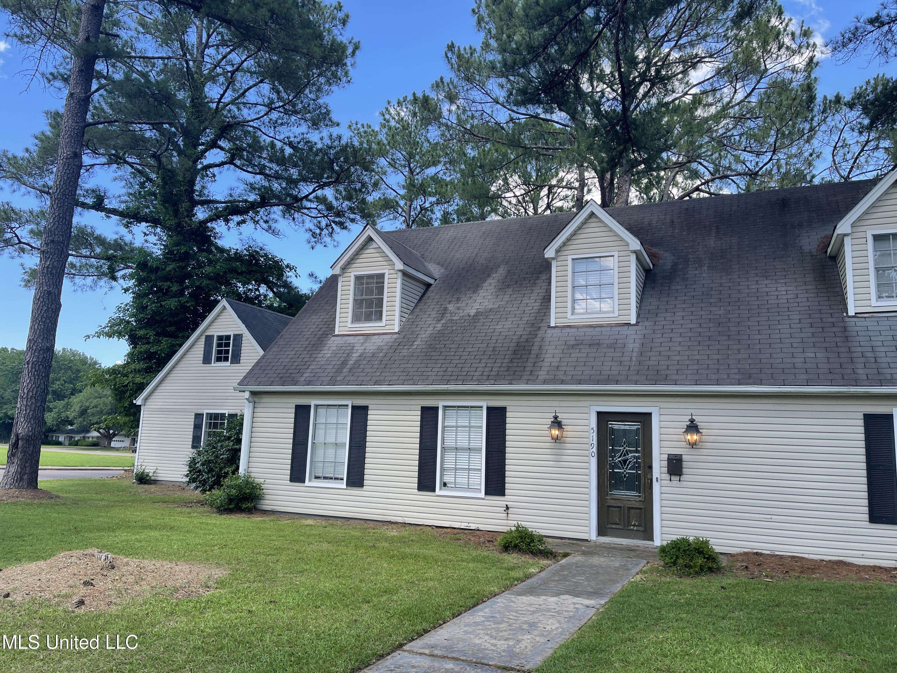 Jackson, MS 39211,5190 Shirlwood Drive