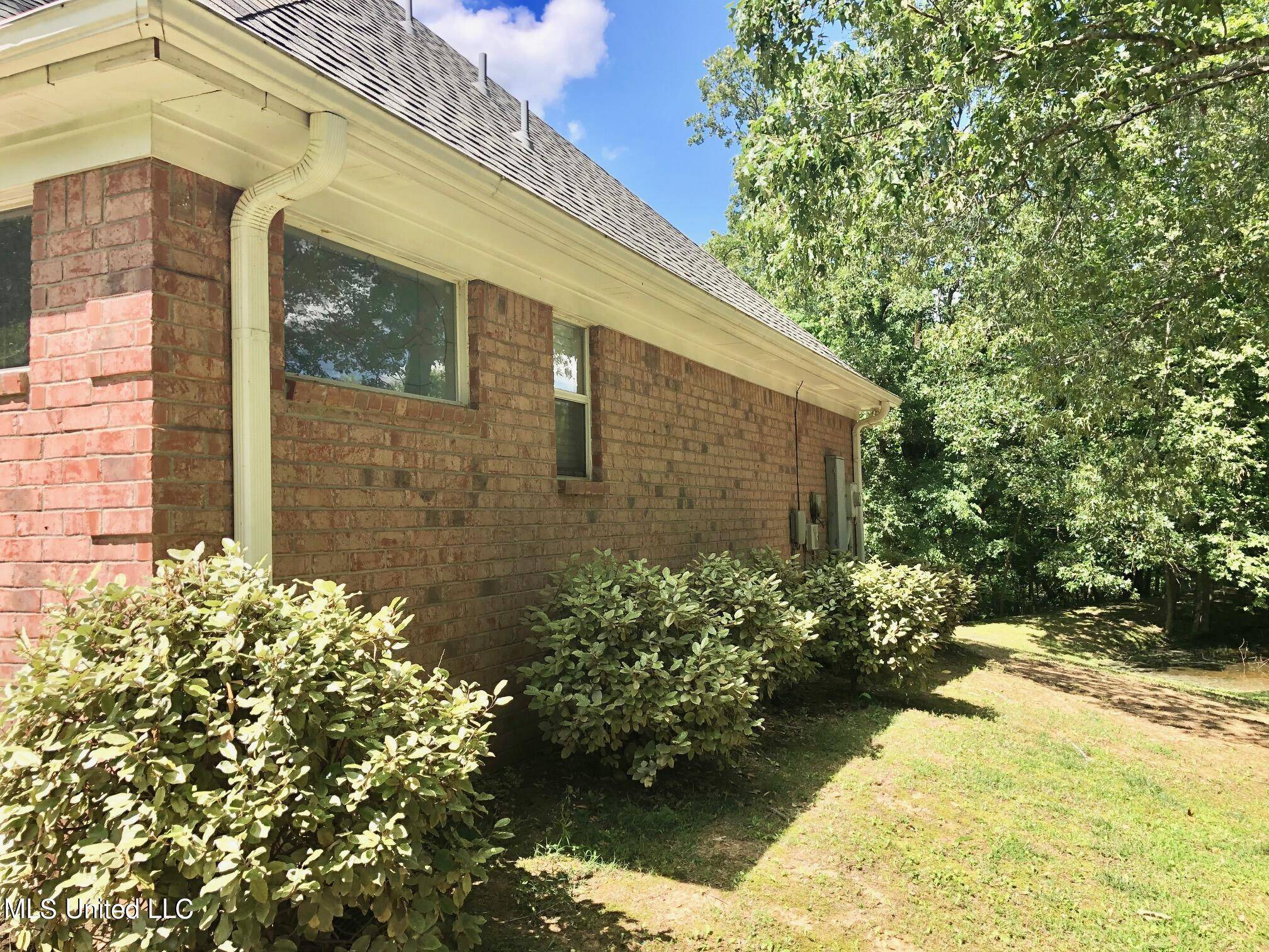 Olive Branch, MS 38654,8900 Elizabeth Cove
