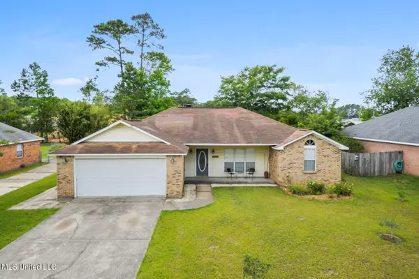 3609 N 8th Street, Ocean Springs, MS 39564