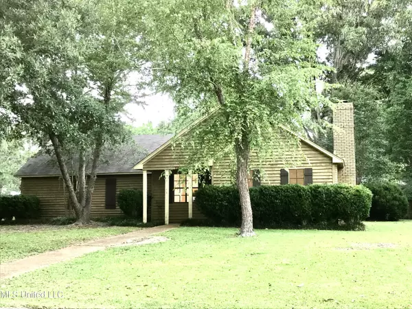 126 Twin Oaks Drive, Madison, MS 39110