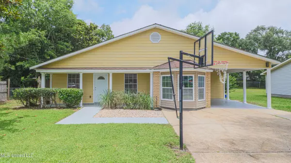 1319 Oakhill Avenue, Gulfport, MS 39507