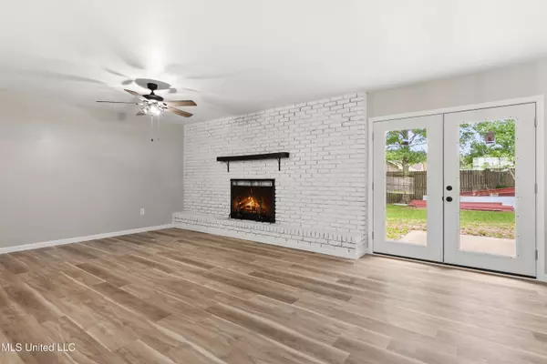 Biloxi, MS 39532,15609 Thomas Road