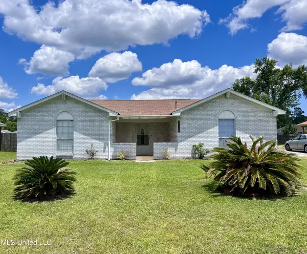 3520 N 10th Street, Ocean Springs, MS 39564