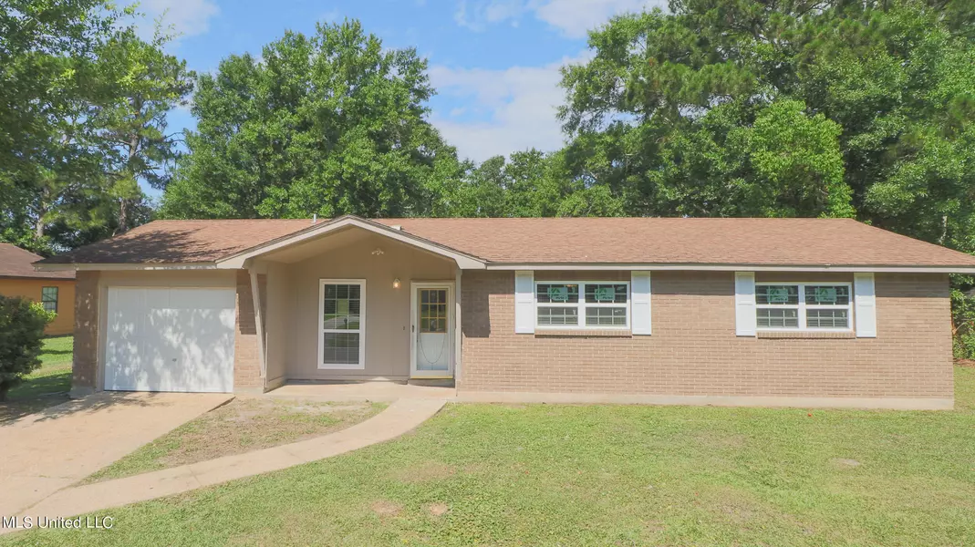 2301 Calle De Desoto Street, Gautier, MS 39553