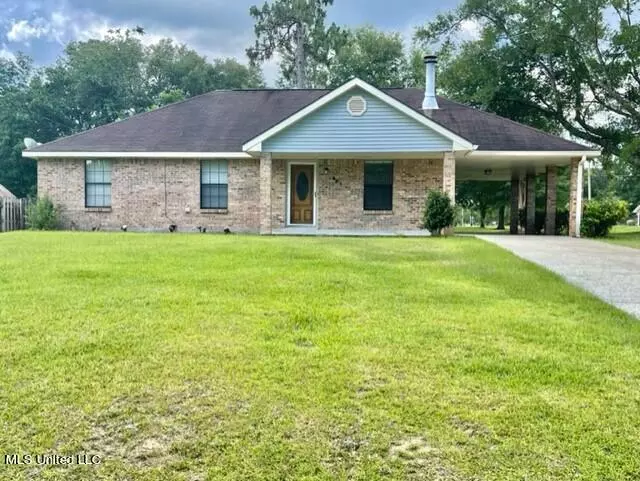 227 Hilltop Drive, Carriere, MS 39426