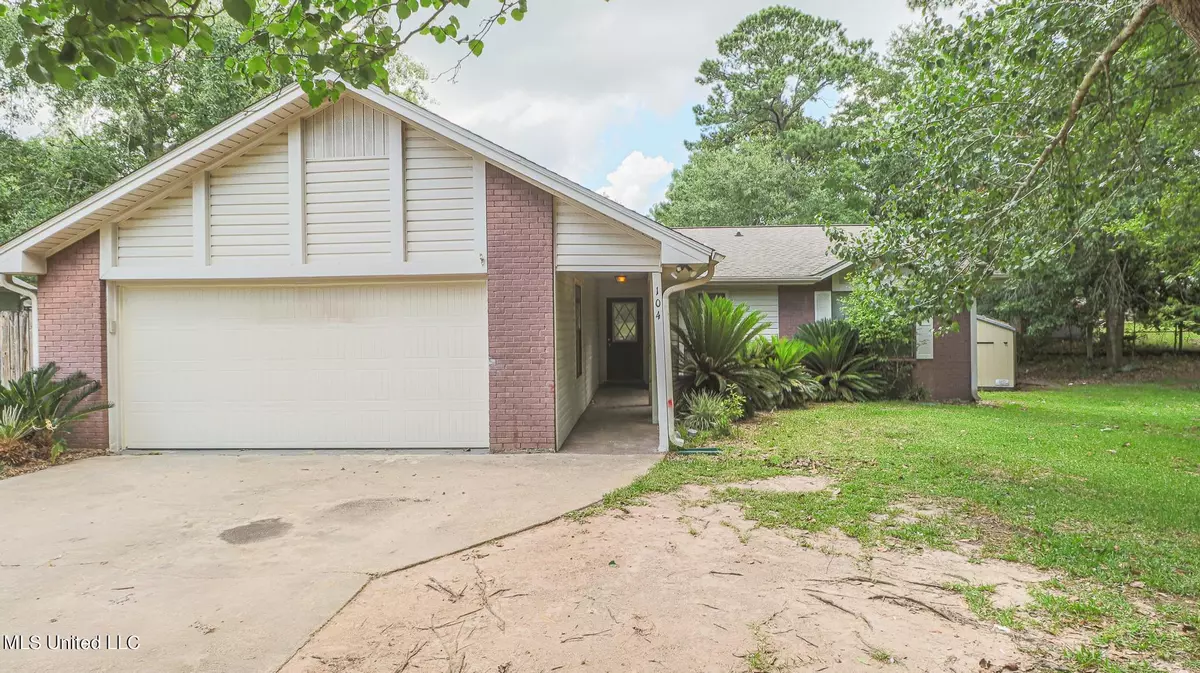 Ocean Springs, MS 39564,104 Linwood Cove