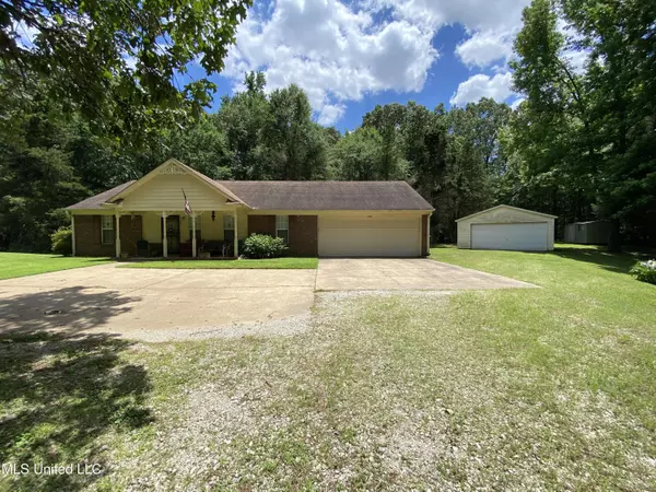 2765 Nesbit Road, Nesbit, MS 38651