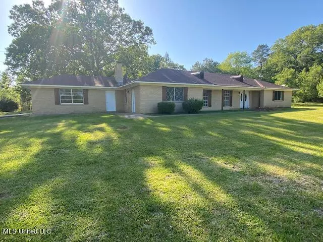 154 Beamon Road, Camden, MS 39045
