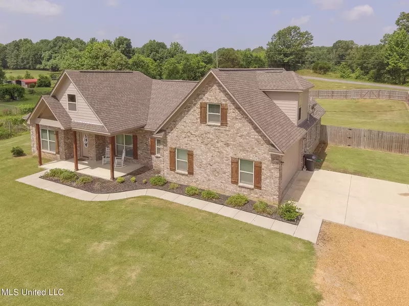 102 Emily Lynn Road, Sarah, MS 38665