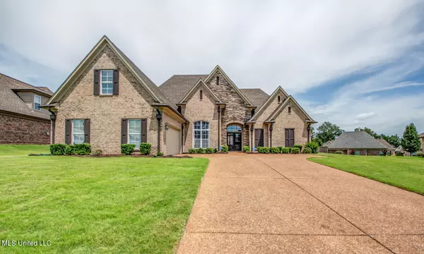 3064 Raspberry Red Cove, Southaven, MS 38672