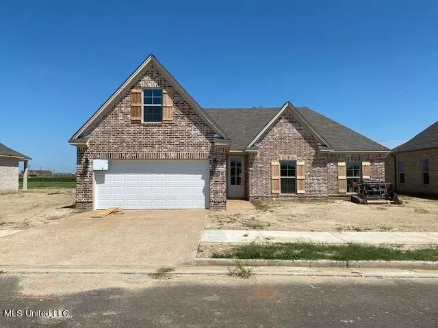 3068 Camilla Circle E., Lake Cormorant, MS 38641