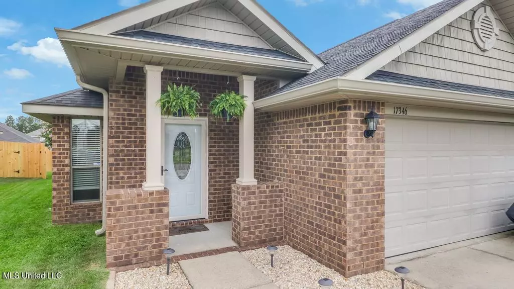 17346 Palm Ridge Drive, D'iberville, MS 39540