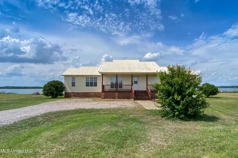 1520 Eagle Lake Shore Road, Vicksburg, MS 39183