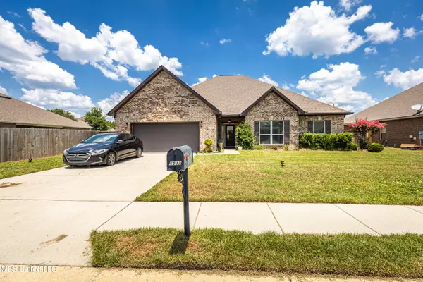 Ocean Springs, MS 39564,6532 Sugarcane Circle