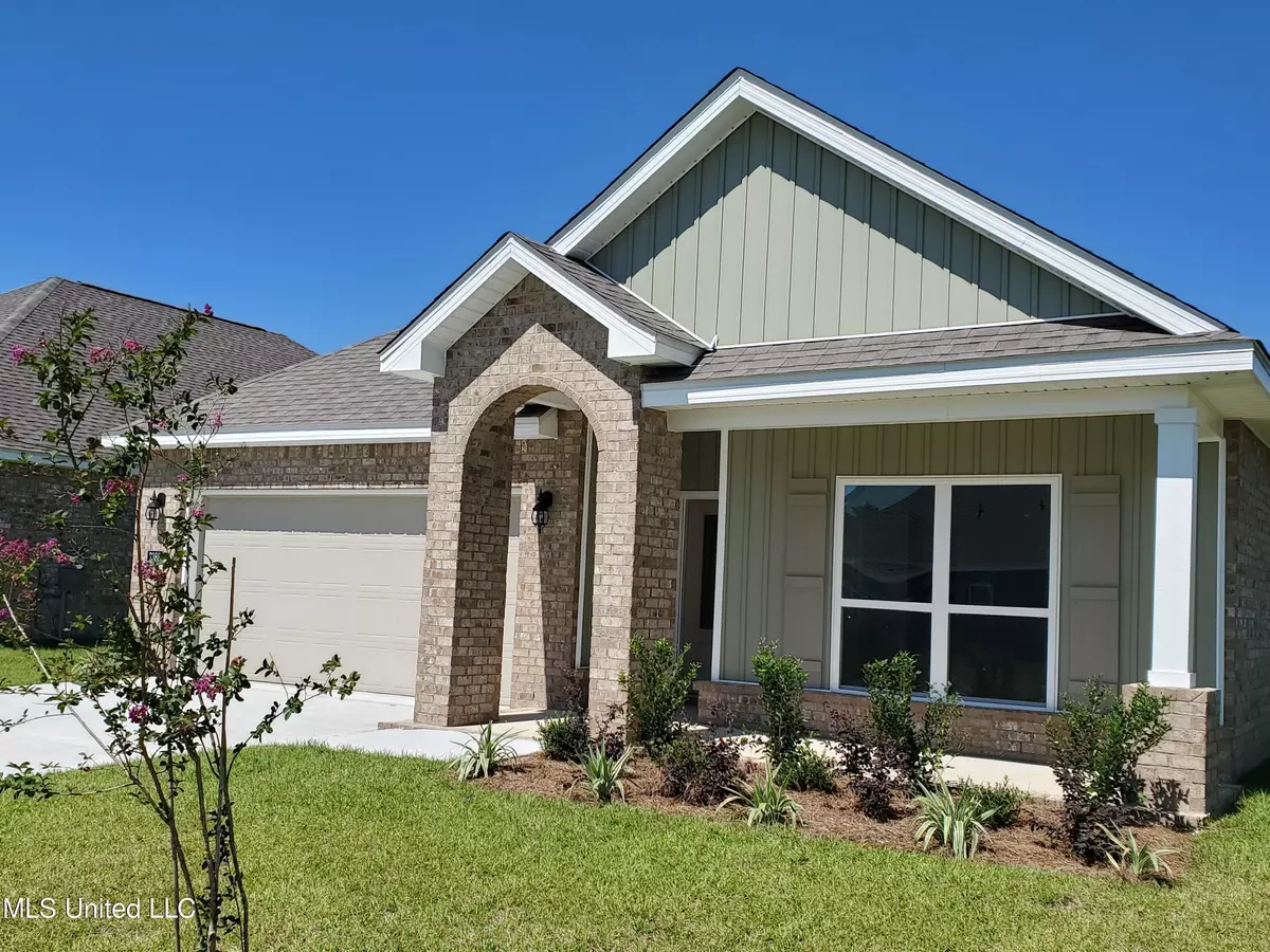 Ocean Springs, MS 39564,7388 Shearwater Way