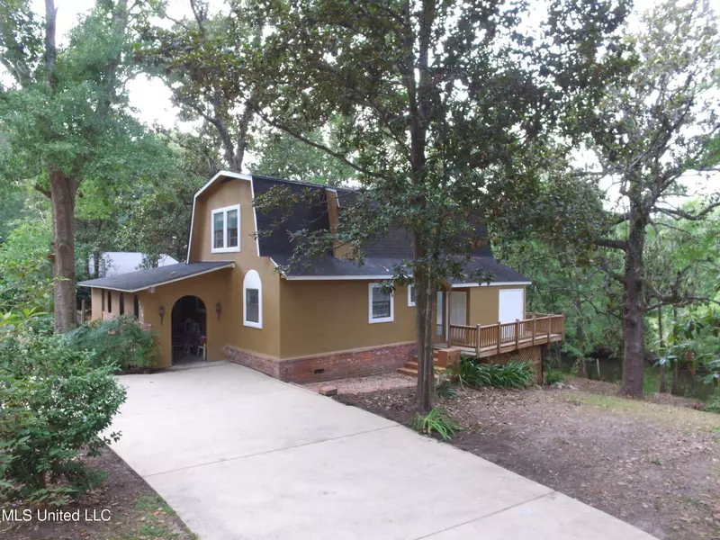 2108 Bacot Drive, Gautier, MS 39553