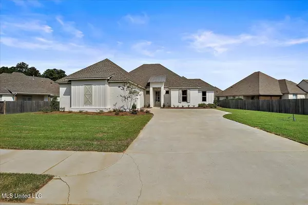 305 Bristlecone Court, Flowood, MS 39232