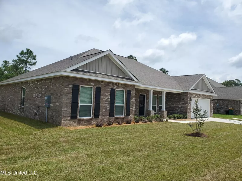 12213 Savannah Circle, Ocean Springs, MS 39564