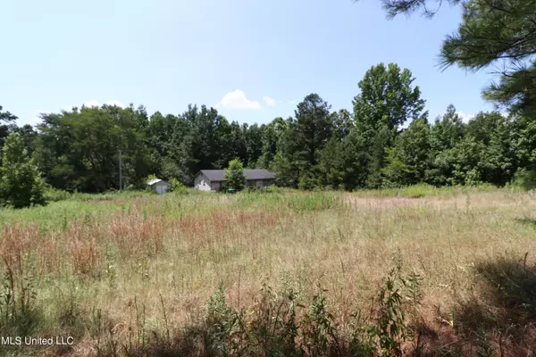 Byhalia, MS 38611,2105 Alberson Road