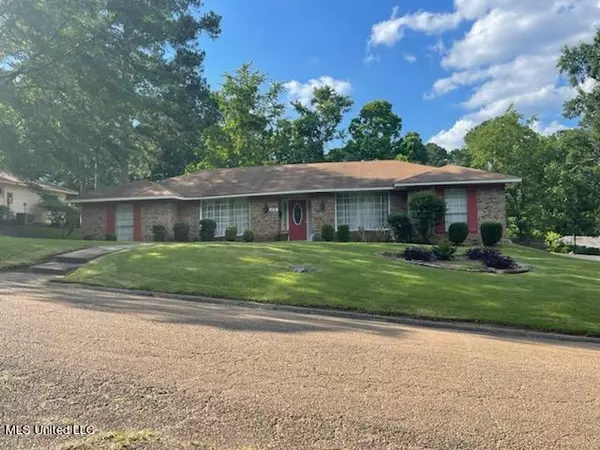 110 Berryhill Place, Jackson, MS 39206