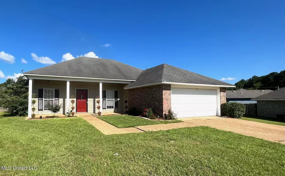 602 Madeline Cove, Florence, MS 39073