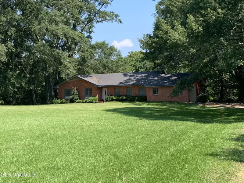 14034 Monticello Road, Hazlehurst, MS 39083