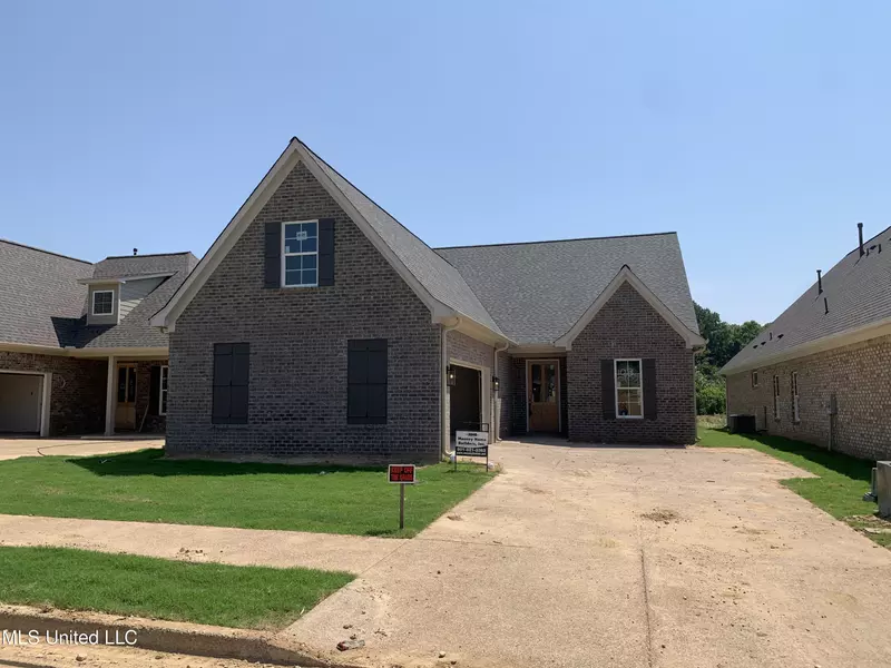 2198 Watson View East, Nesbit, MS 38651