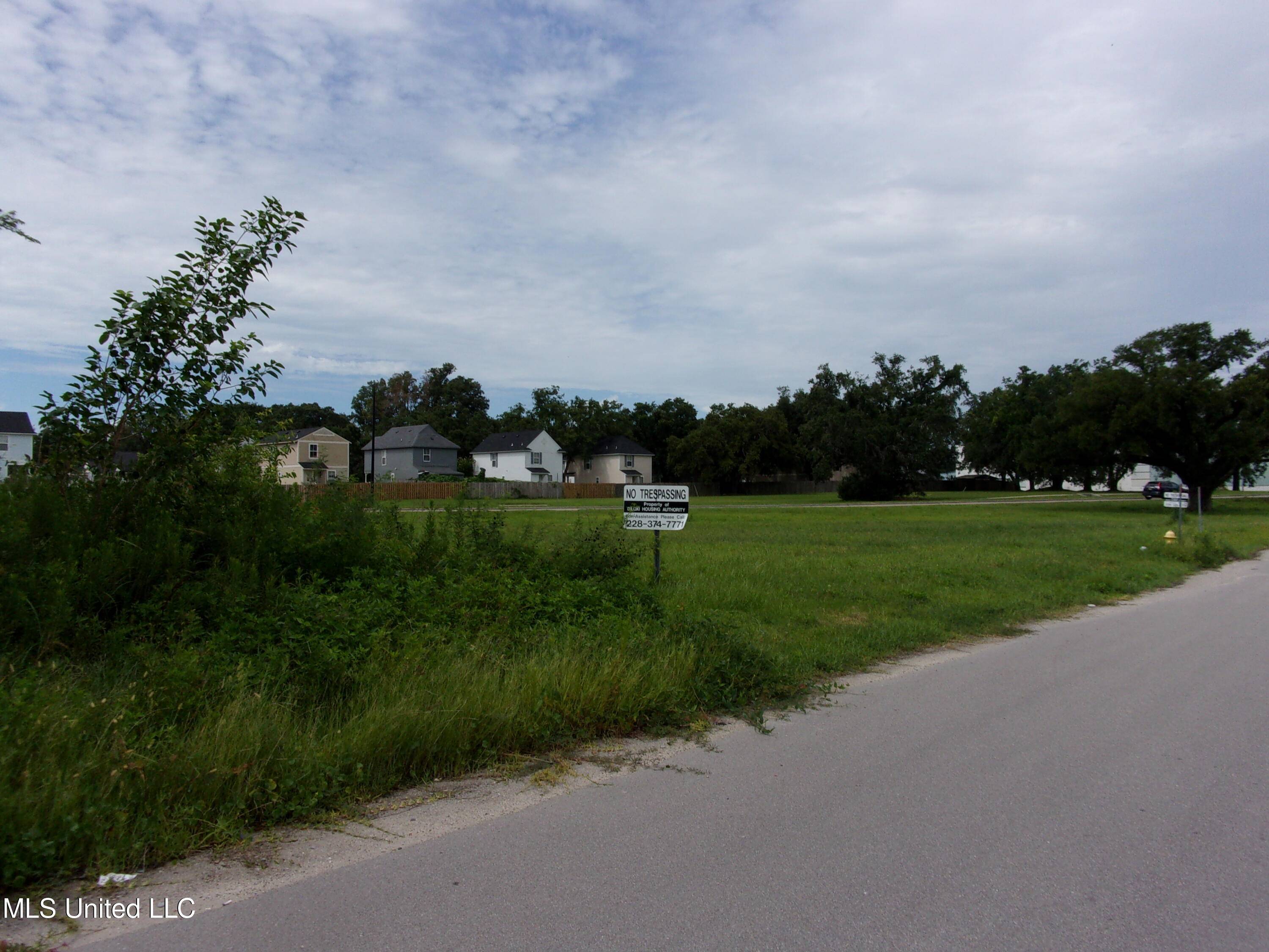 Biloxi, MS 39530,0 Bayview Avenue