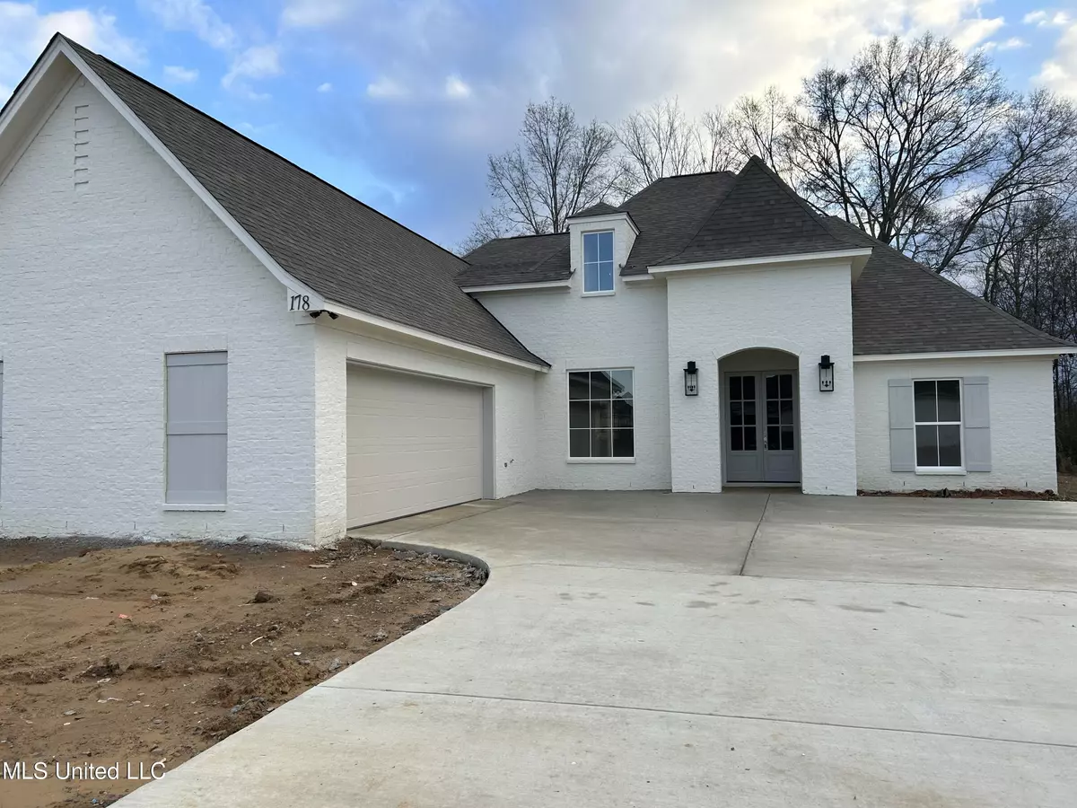 Canton, MS 39046,178 Sweetbriar Circle Circle