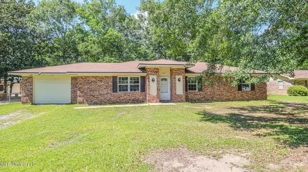 2512 Fairley Road, Gautier, MS 39553