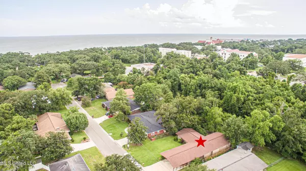 Long Beach, MS 39560,11 Chimney Cross