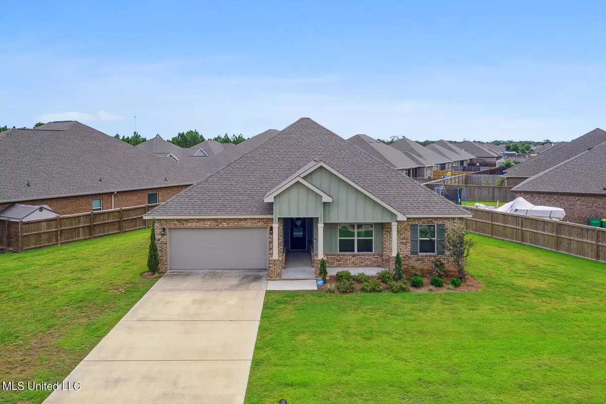 Ocean Springs, MS 39564,6609 Sugarcane Circle