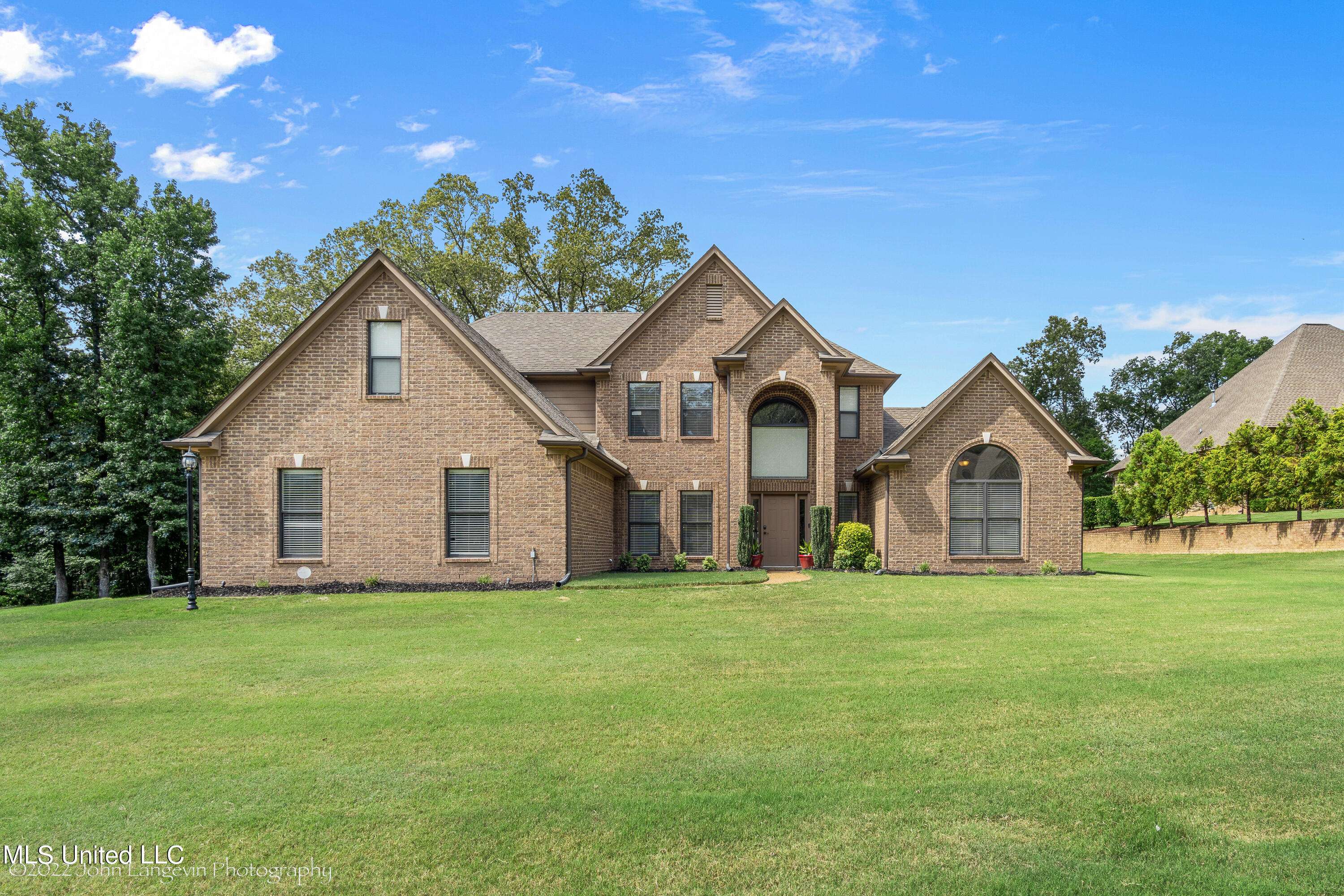 7384 Featherston Cove, Olive Branch, MS 38654
