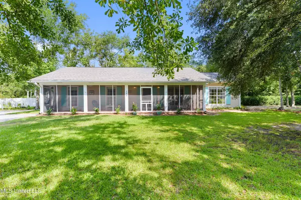 197 Bienville Drive, Waveland, MS 39576