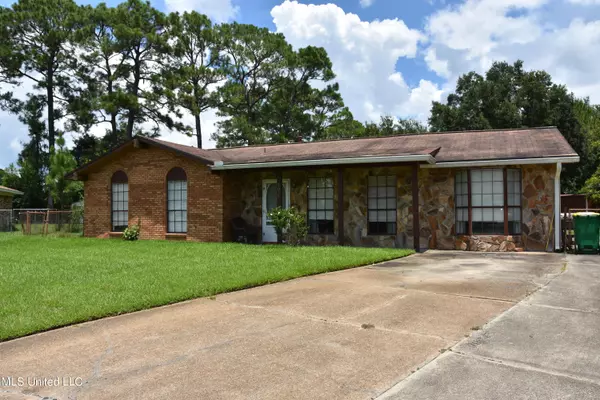 6636 Cortez Circle, Ocean Springs, MS 39564