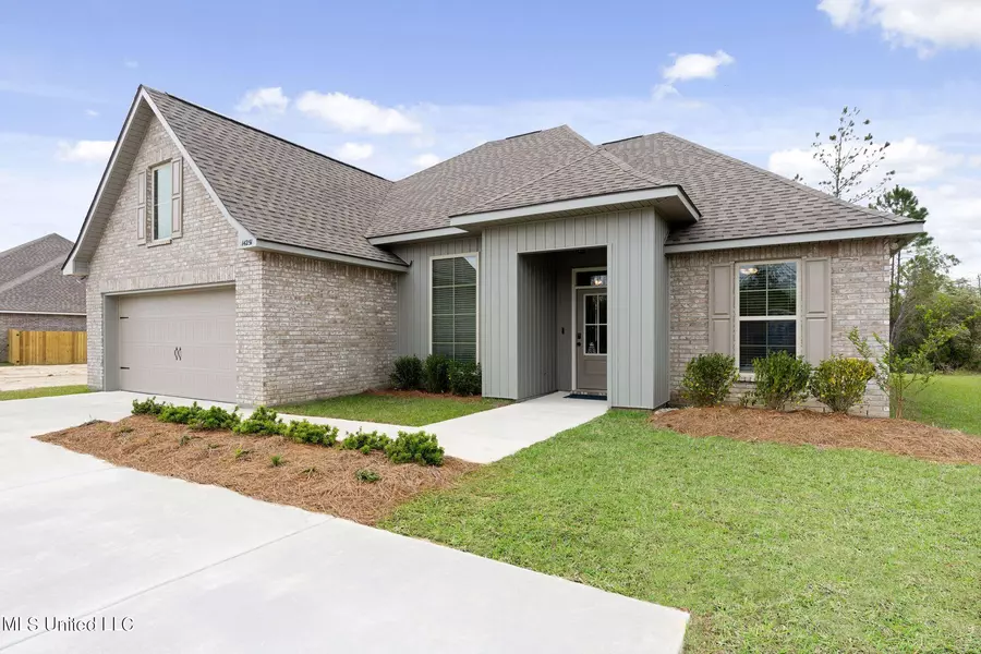 14251 Viola Way, D'iberville, MS 39540