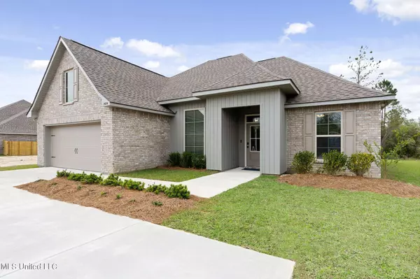 D'iberville, MS 39540,14251 Viola Way