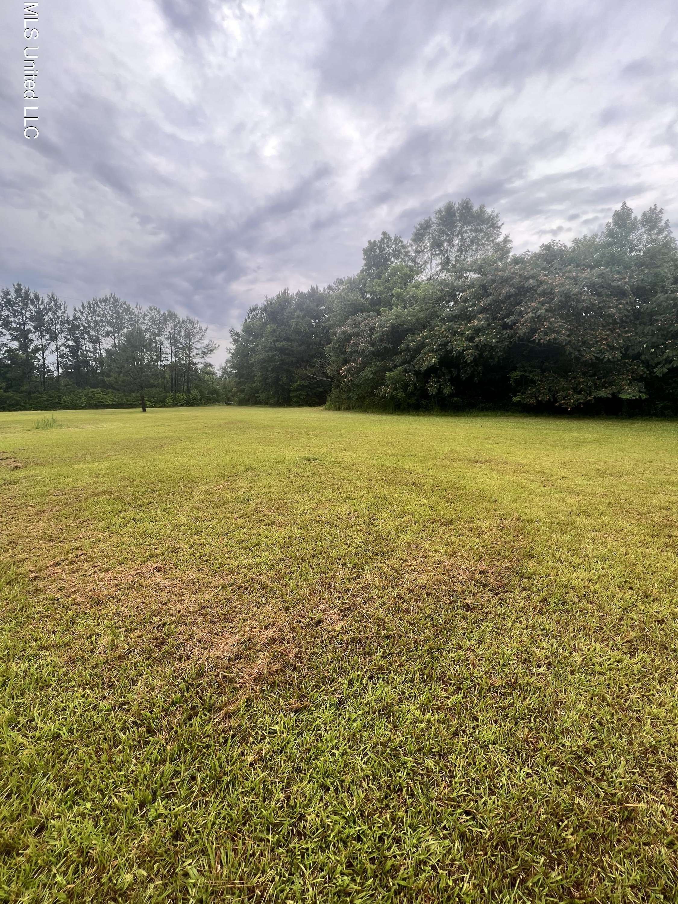 205 H R Watts Road, Sumrall, MS 39482