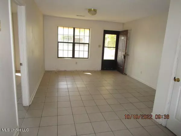 Crenshaw, MS 38621,2 Renaissance Dr. Drive