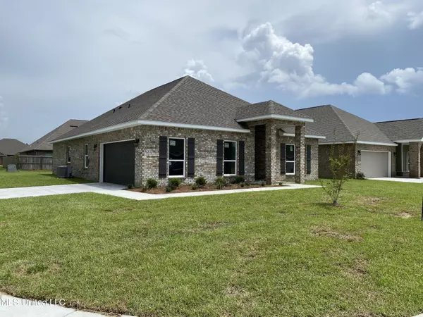 7392 Shearwater Way, Ocean Springs, MS 39564