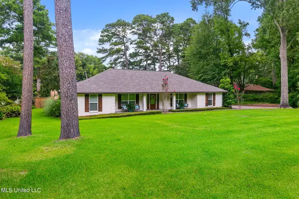 203 Oak Drive, Brandon, MS 39047