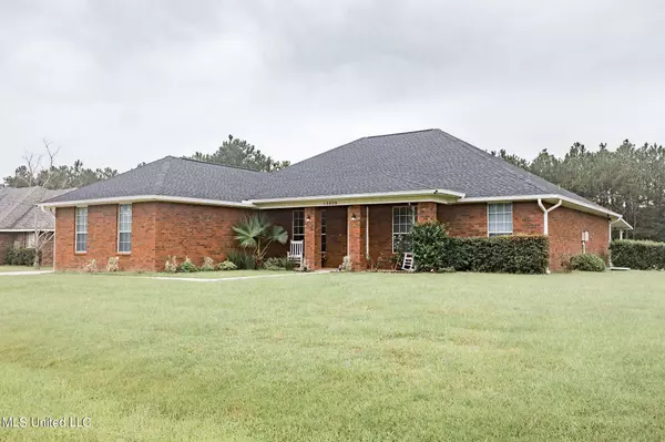 13809 Florida Street, Ocean Springs, MS 39565